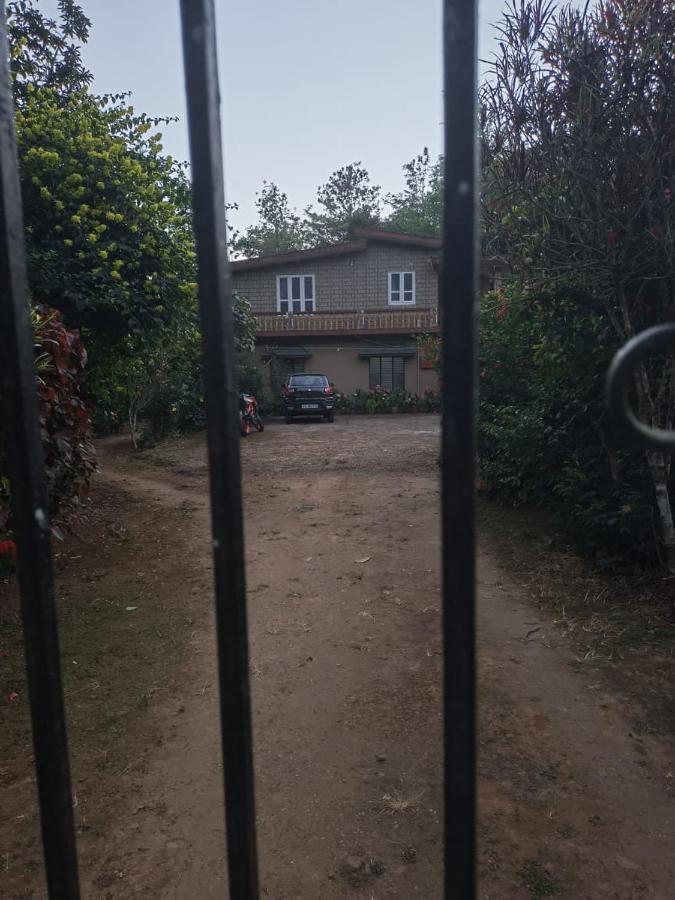 Hill Side Estate Apartman Madikeri Kültér fotó